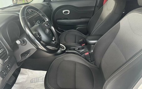 KIA Soul II рестайлинг, 2018 год, 1 300 000 рублей, 27 фотография