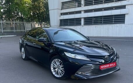Toyota Camry, 2018 год, 2 900 000 рублей, 1 фотография