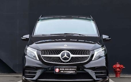Mercedes-Benz V-Класс, 2024 год, 7 146 978 рублей, 3 фотография