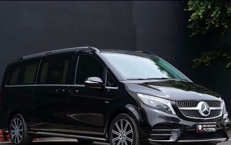 Mercedes-Benz V-Класс, 2024 год, 7 146 978 рублей, 2 фотография
