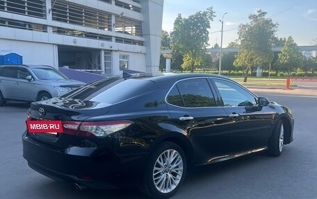 Toyota Camry, 2018 год, 2 900 000 рублей, 2 фотография