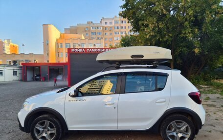 Renault Sandero II рестайлинг, 2021 год, 1 350 000 рублей, 1 фотография