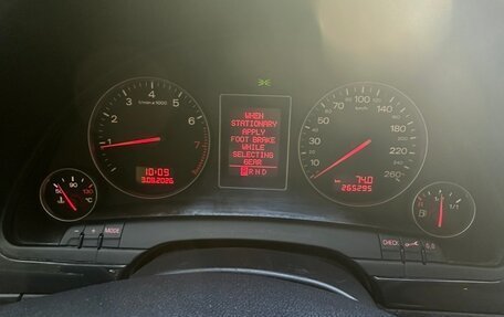 Audi A4, 2003 год, 750 000 рублей, 8 фотография