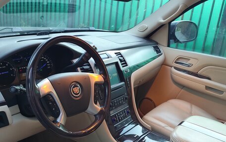 Cadillac Escalade III, 2008 год, 1 100 000 рублей, 17 фотография
