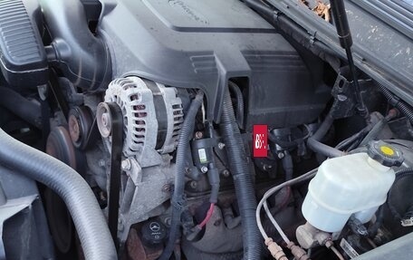 Cadillac Escalade III, 2008 год, 1 100 000 рублей, 28 фотография