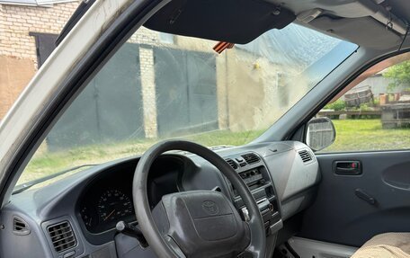 Toyota HiAce, 2000 год, 370 000 рублей, 4 фотография