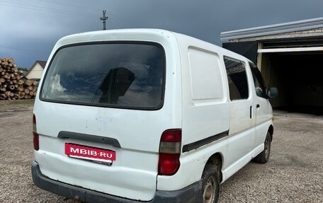 Toyota HiAce, 2000 год, 370 000 рублей, 3 фотография