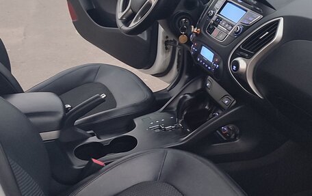 Hyundai ix35 I рестайлинг, 2013 год, 1 180 000 рублей, 17 фотография