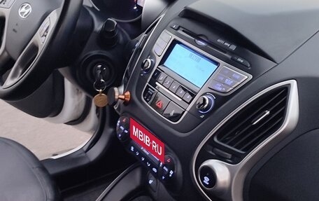 Hyundai ix35 I рестайлинг, 2013 год, 1 180 000 рублей, 15 фотография