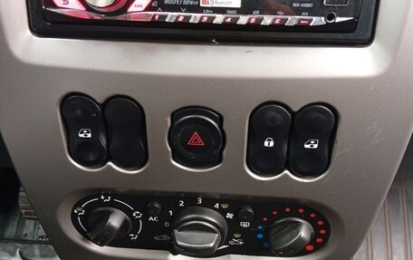 Renault Logan I, 2012 год, 450 000 рублей, 7 фотография