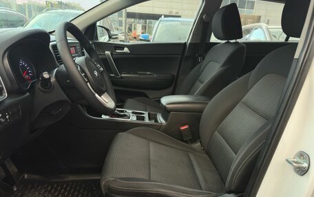 KIA Sportage IV рестайлинг, 2019 год, 1 990 000 рублей, 10 фотография