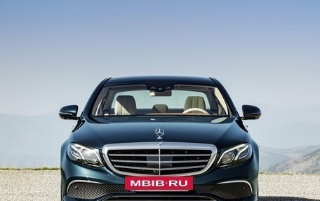 Mercedes-Benz E-Класс, 2019 год, 2 590 000 рублей, 3 фотография
