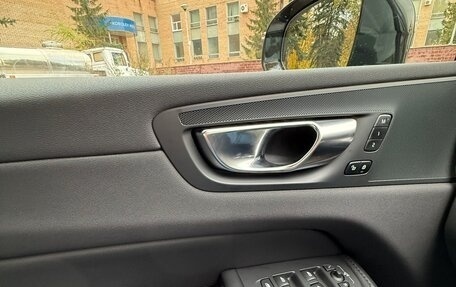 Volvo XC60 II, 2022 год, 3 330 000 рублей, 14 фотография