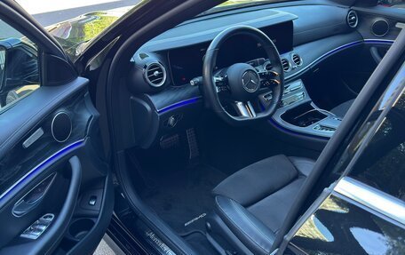 Mercedes-Benz E-Класс, 2022 год, 4 500 000 рублей, 3 фотография