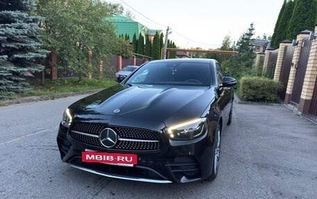 Mercedes-Benz E-Класс, 2022 год, 4 500 000 рублей, 4 фотография