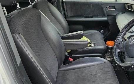 Honda Freed I, 2015 год, 1 390 000 рублей, 14 фотография
