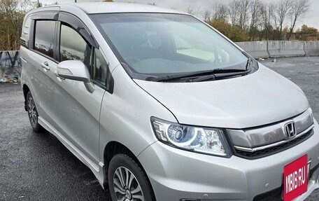 Honda Freed I, 2015 год, 1 390 000 рублей, 7 фотография