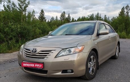 Toyota Camry, 2008 год, 950 000 рублей, 4 фотография