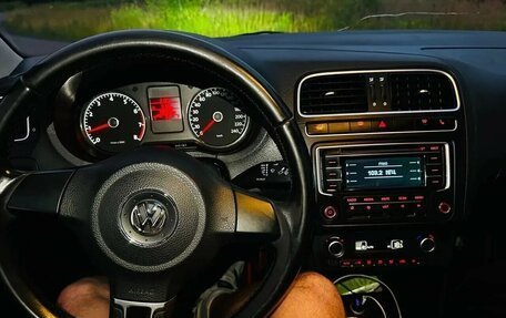 Volkswagen Polo VI (EU Market), 2012 год, 650 000 рублей, 5 фотография
