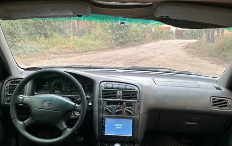 Toyota Avensis III рестайлинг, 1999 год, 177 000 рублей, 8 фотография