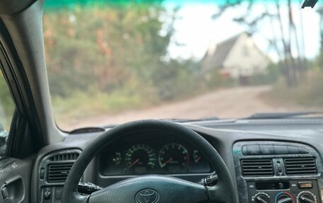 Toyota Avensis III рестайлинг, 1999 год, 177 000 рублей, 9 фотография