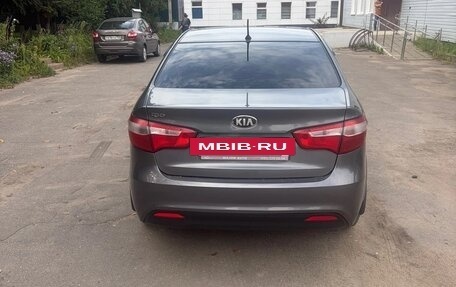 KIA Rio III рестайлинг, 2013 год, 600 000 рублей, 2 фотография