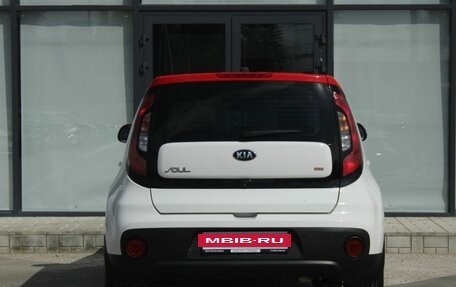 KIA Soul II рестайлинг, 2017 год, 1 580 000 рублей, 6 фотография