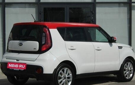 KIA Soul II рестайлинг, 2017 год, 1 580 000 рублей, 5 фотография