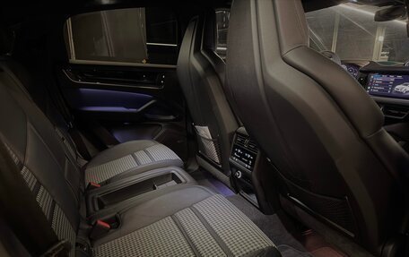Porsche Cayenne III, 2024 год, 16 000 000 рублей, 12 фотография