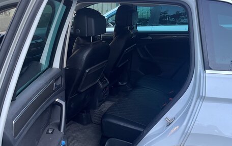 Volkswagen Tiguan II, 2019 год, 2 570 000 рублей, 5 фотография
