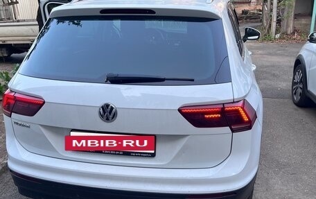 Volkswagen Tiguan II, 2019 год, 2 570 000 рублей, 3 фотография
