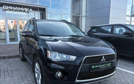 Mitsubishi Outlander III рестайлинг 3, 2011 год, 1 592 000 рублей, 3 фотография