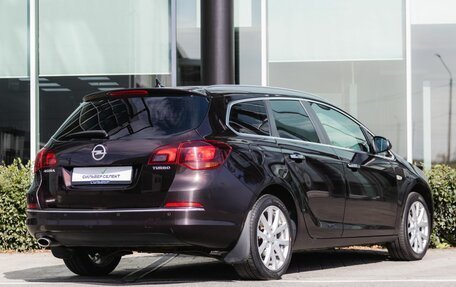 Opel Astra J, 2013 год, 700 000 рублей, 2 фотография