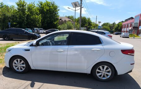 KIA Rio III рестайлинг, 2016 год, 917 000 рублей, 3 фотография