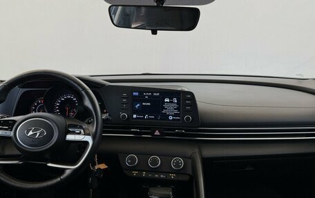 Hyundai Elantra, 2021 год, 2 240 000 рублей, 5 фотография