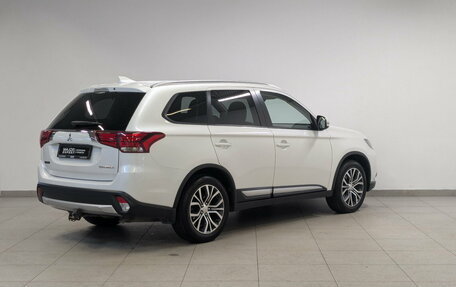 Mitsubishi Outlander III рестайлинг 3, 2018 год, 2 190 000 рублей, 5 фотография