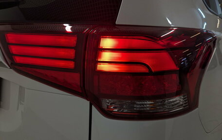 Mitsubishi Outlander III рестайлинг 3, 2018 год, 2 190 000 рублей, 26 фотография