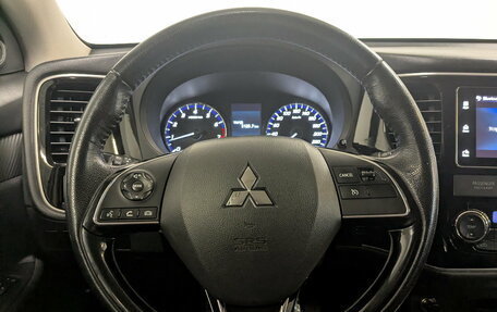 Mitsubishi Outlander III рестайлинг 3, 2018 год, 2 190 000 рублей, 21 фотография