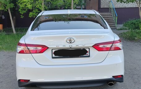 Toyota Camry, 2019 год, 2 850 000 рублей, 2 фотография