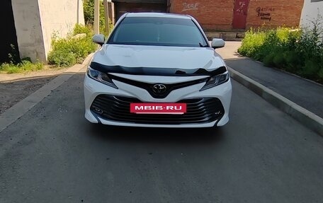 Toyota Camry, 2019 год, 2 850 000 рублей, 13 фотография