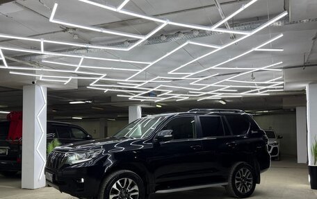 Toyota Land Cruiser Prado 150 рестайлинг 2, 2021 год, 6 100 000 рублей, 13 фотография