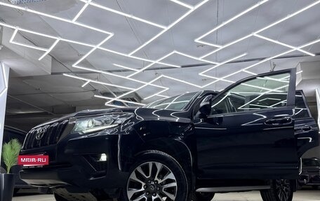 Toyota Land Cruiser Prado 150 рестайлинг 2, 2021 год, 6 100 000 рублей, 14 фотография
