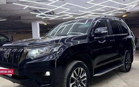 Toyota Land Cruiser Prado 150 рестайлинг 2, 2021 год, 6 100 000 рублей, 5 фотография