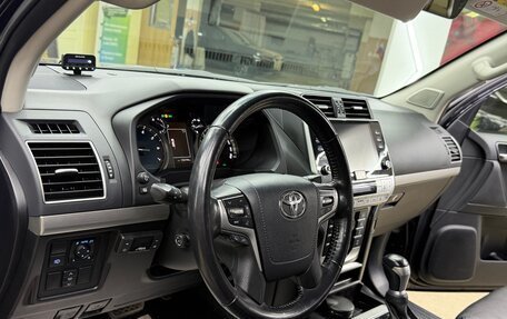 Toyota Land Cruiser Prado 150 рестайлинг 2, 2021 год, 6 100 000 рублей, 19 фотография