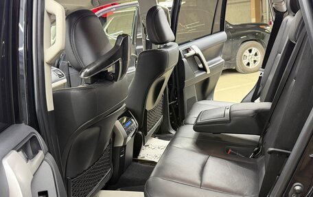 Toyota Land Cruiser Prado 150 рестайлинг 2, 2021 год, 6 100 000 рублей, 22 фотография