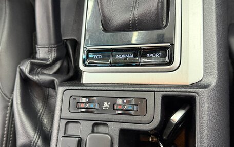 Toyota Land Cruiser Prado 150 рестайлинг 2, 2021 год, 6 100 000 рублей, 29 фотография