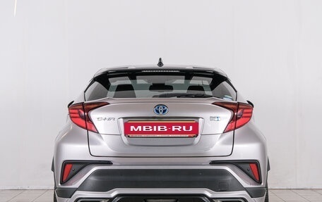 Toyota C-HR I рестайлинг, 2019 год, 2 299 000 рублей, 6 фотография