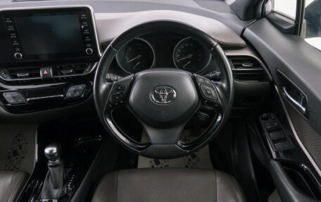 Toyota C-HR I рестайлинг, 2019 год, 2 299 000 рублей, 15 фотография