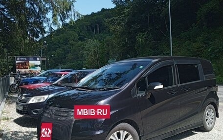 Honda Freed I, 2011 год, 1 200 000 рублей, 2 фотография