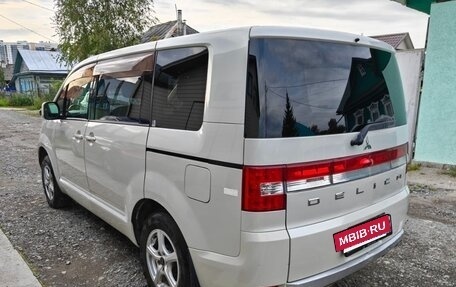 Mitsubishi Delica D:5 I, 2011 год, 600 000 рублей, 3 фотография